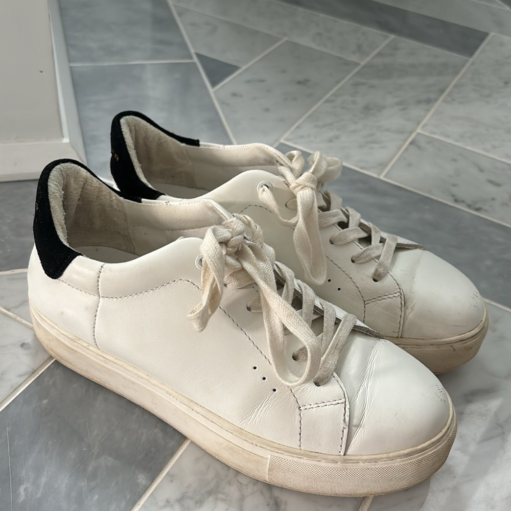Laney Sneaker